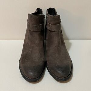 NWOB Women's Size 8 Born Charcoal Leather Ankle Boot